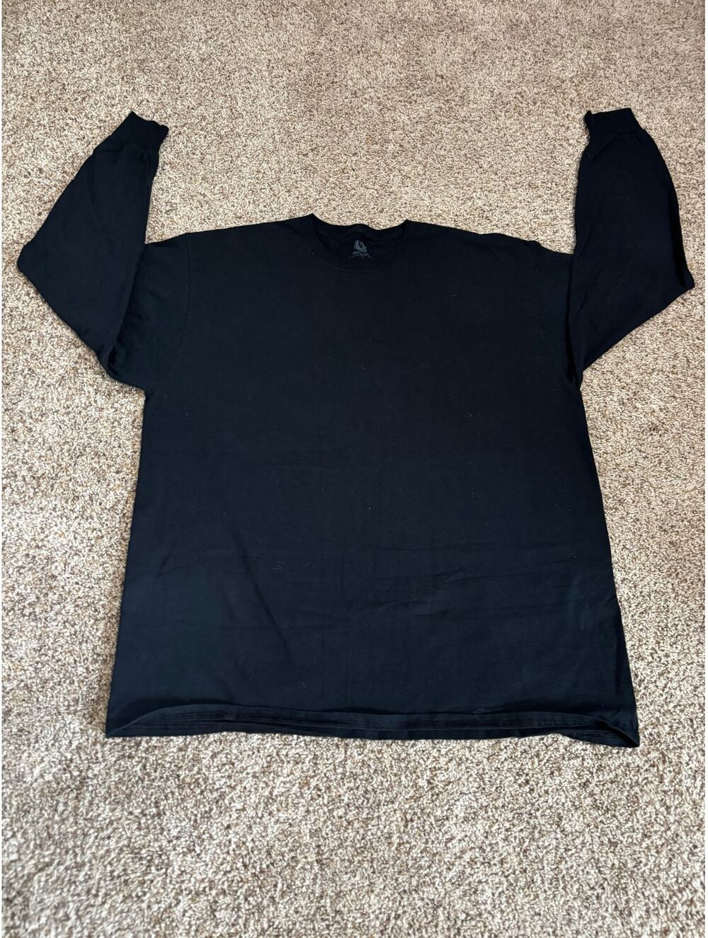 Fruit of the Loom 100% cotton long sleeve plain black tshirt, size XL